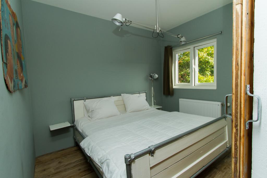 Paardenstal, Private House With Wifi And Free Parking For 1 Car Apartment Weesp