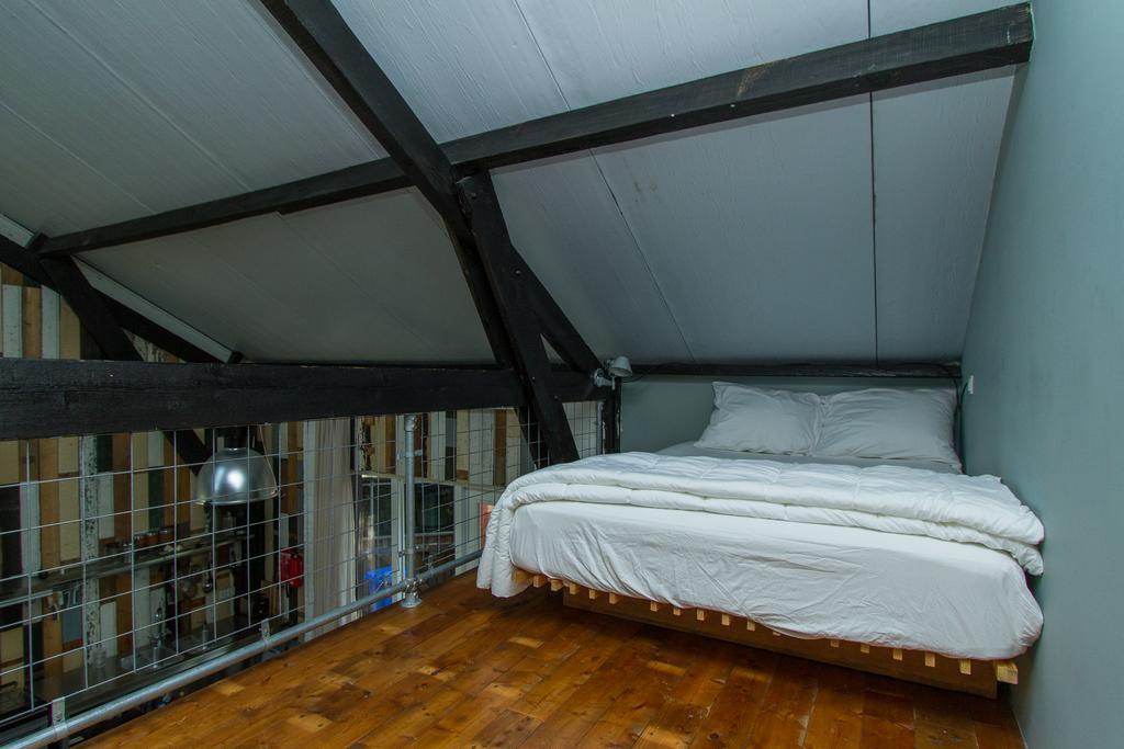 Paardenstal, Private House With Wifi And Free Parking For 1 Car Weesp