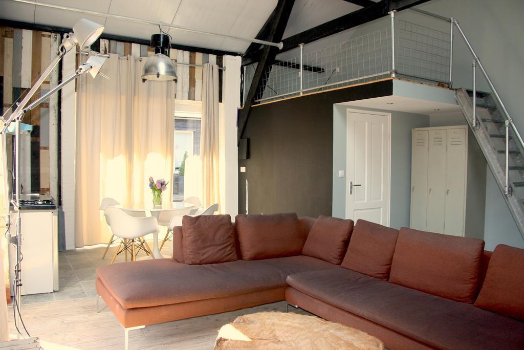 Paardenstal, Private House With Wifi And Free Parking For 1 Car Apartment *